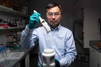 La pintura blanca que refleja el 98,1% de la radiación solar, con todas sus ventajas, podría ser aplicada a los coches pintura blanca