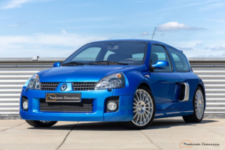 Venden este Renault Clio V6 Fase II: una pieza de coleccionista con sólo 24.000 km Renault Clio V6 Fase II