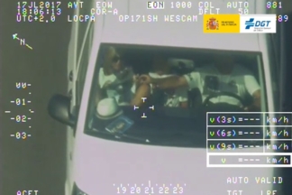 Así puede quedar tu cuerpo en un accidente si vas con los pies en el salpicadero accidente pies en el salpicadero