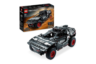 El Audi RS Q e-tron que Carlos Sainz pilota en el Dakar se convierte en una réplica de radiocontrol de LEGO audi rs q e-tron lego technic