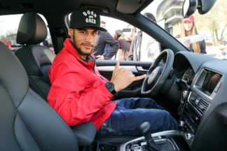 Los coches lujo que Neymar ha exigido para fichar por el Al Hilal Neymar en un coche