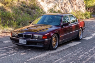 A subasta un BMW Serie 7 E38 que pertenecía a la embajada de España en Japón BMW Serie 7 E38