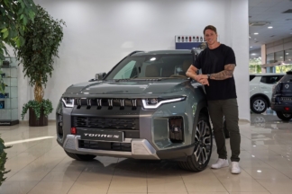 Fernando Torres se sube a su SsangYong Torres Fernando Torres SsangYong Torres