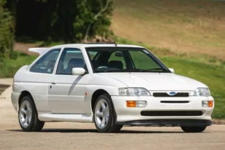 A subasta un espectacular Ford Escort RS Cosworth con sólo 647 kilómetros subasta Ford Escort RS Cosworth