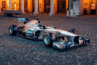 A subasta el primer Mercedes de Fórmula 1 con el que Lewis Hamilton consiguió una victoria subasta primer mercedes formula 1 lewis hamilton victoria