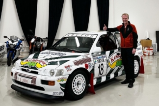 Kalle Rovanperä le regala a su padre, Harry, el Ford Escort con el que debutó en el WRC en 1996 Kalle Rovanperä regala a su padre Ford Escort WRC 1996