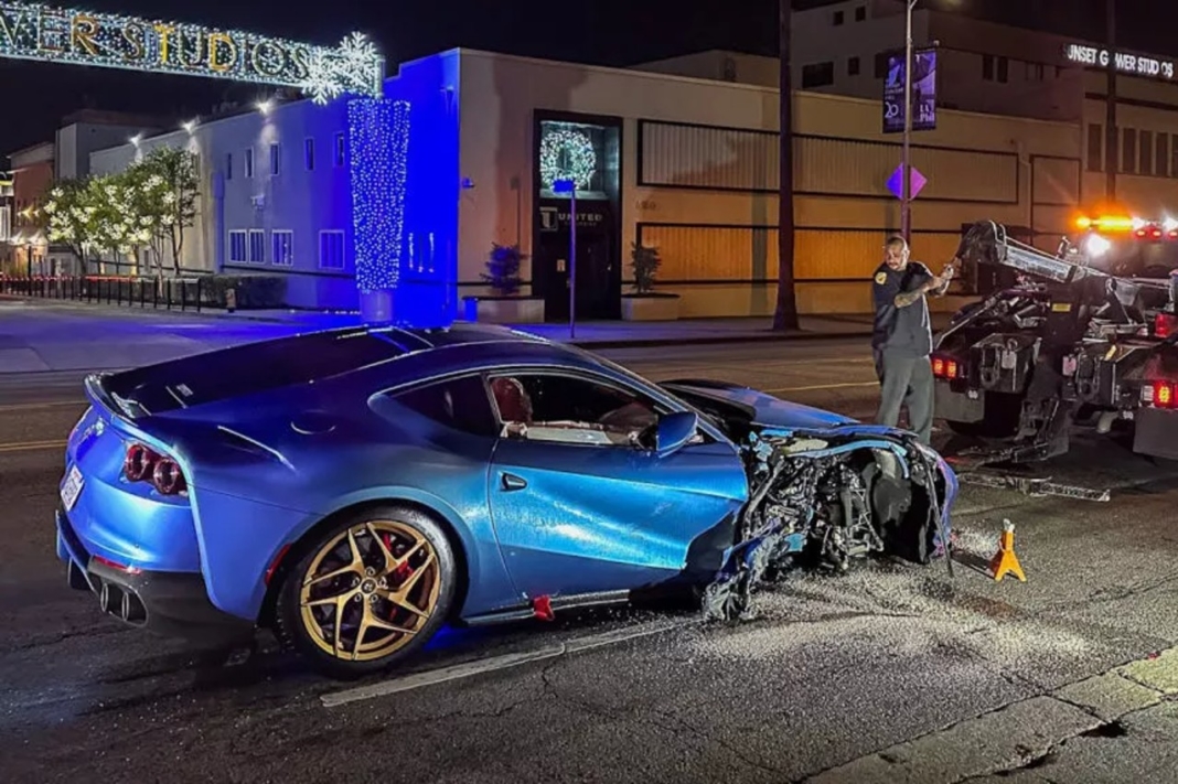 Michael B. Jordan accidente Ferrari 812 Superfast
