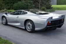 Jaguar XJ220