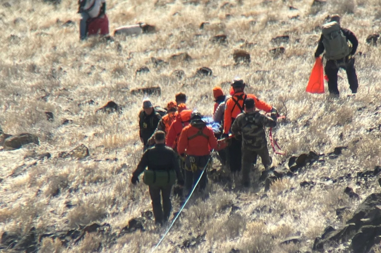 mujer sobrevive despeñarse barranco