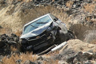 Una mujer sobrevive milagrosamente después de despeñarse por un barranco a 200 metros mujer sobrevive despeñarse barranco