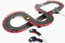 Renault presenta un circuito de carreras slot con el nuevo Renault 5 eléctrico renault circuito slot