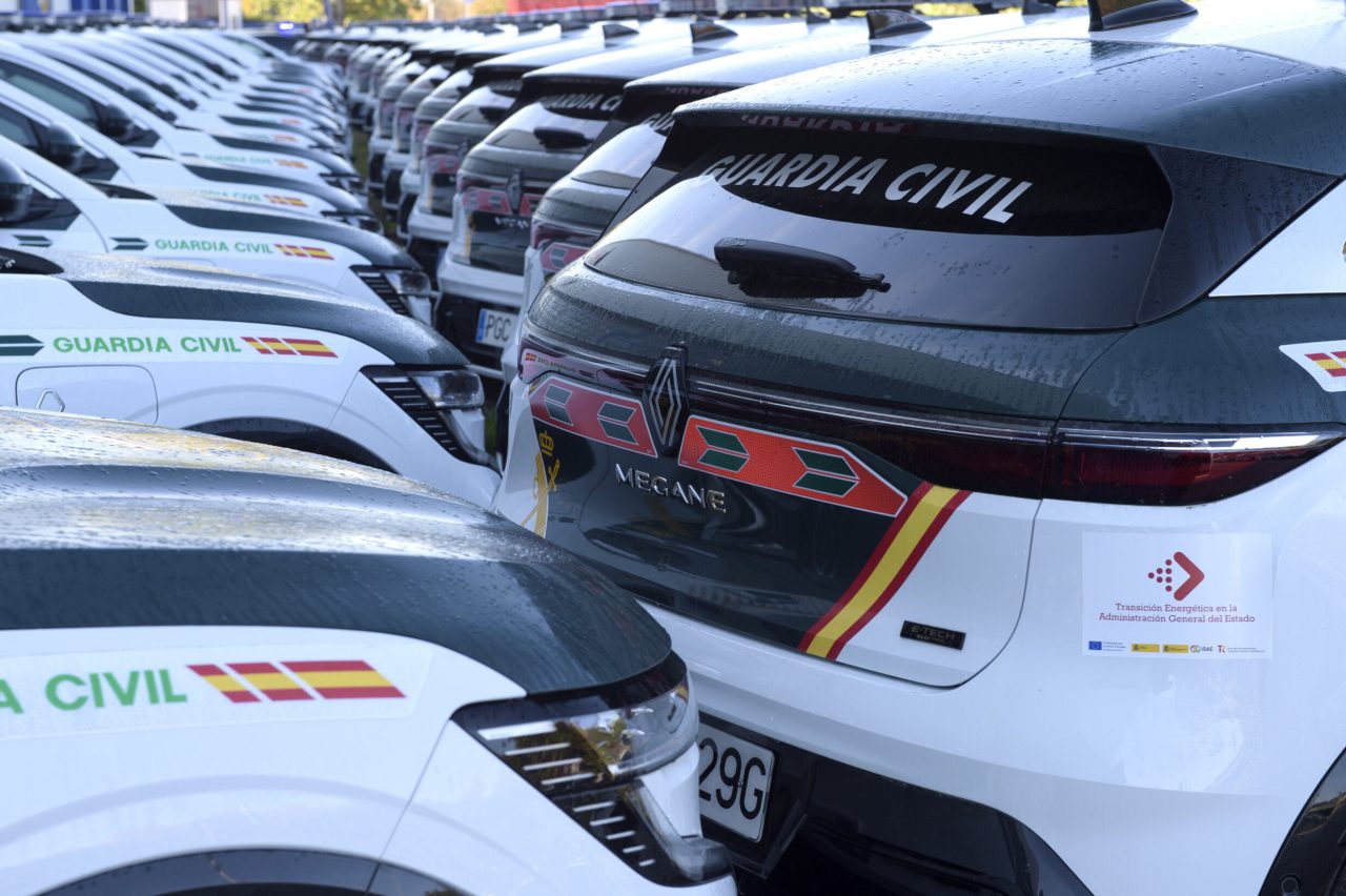 renault megane e-tech electrico guardia civil