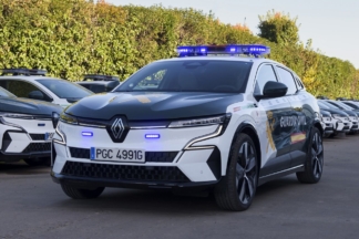 La Guardia Civil incorpora 118 unidades del Renault Megane E-Tech eléctrico a su flota renault megane e-tech electrico guardia civil