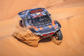 1ª parte de la etapa de 48 horas del Dakar 2024: Carlos Sainz es el nuevo líder y da una clase de estrategia