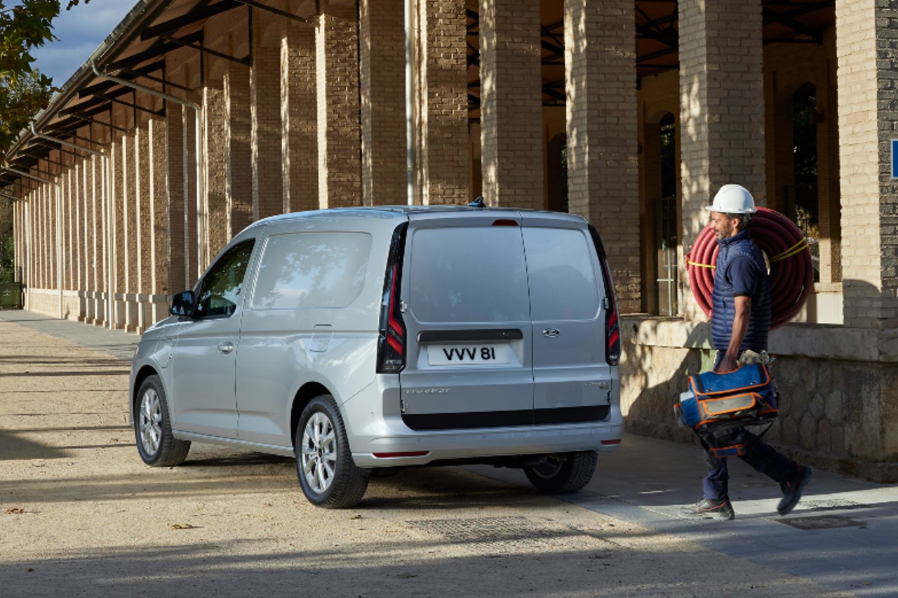 Ford Transit Connect PHEV 2024