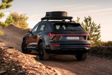 Audi Q8 e-tron edition Dakar