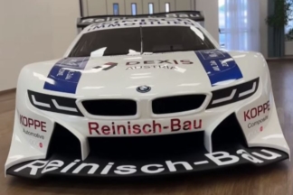 Este BMW i8 de carreras tiene cuatro motores de moto con 880 CV de potencia bmw i8 carreras