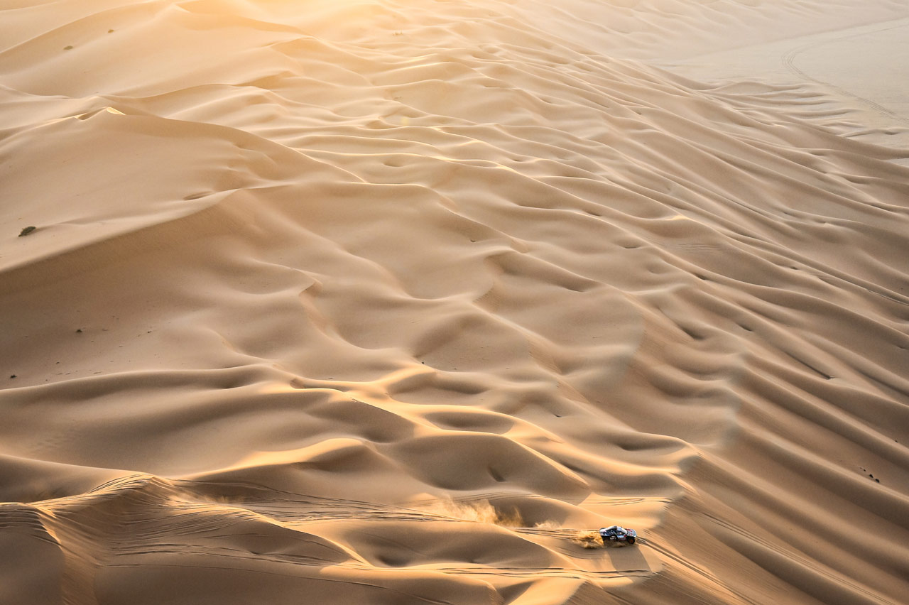 Carlos Sainz con el Audi RS Q e-tron en la sexta etapa del Dakar 2024