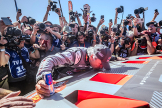 Los 3 récords que acaba de batir Carlos Sainz al ganar su cuarto Dakar