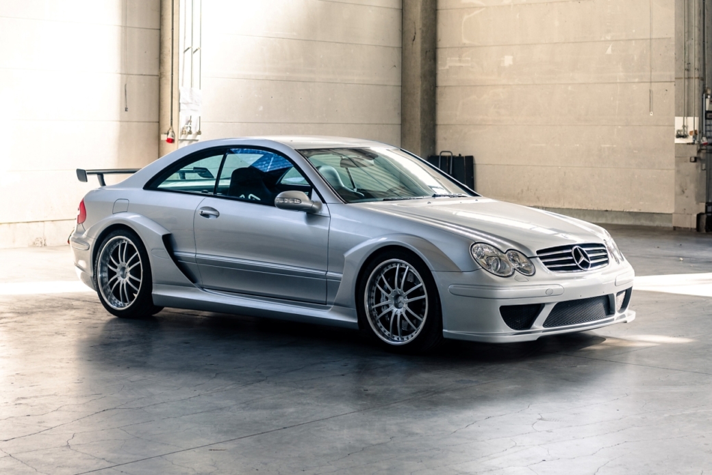 693 Benz A subasta uno de los solo 100 Mercedes-Benz CLK DTM AMG Coupé de 2005