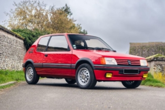 A subasta este Peugeot 205 GTi de 1984 con solo 33.400 km subasta peugeot 205 gti 1984