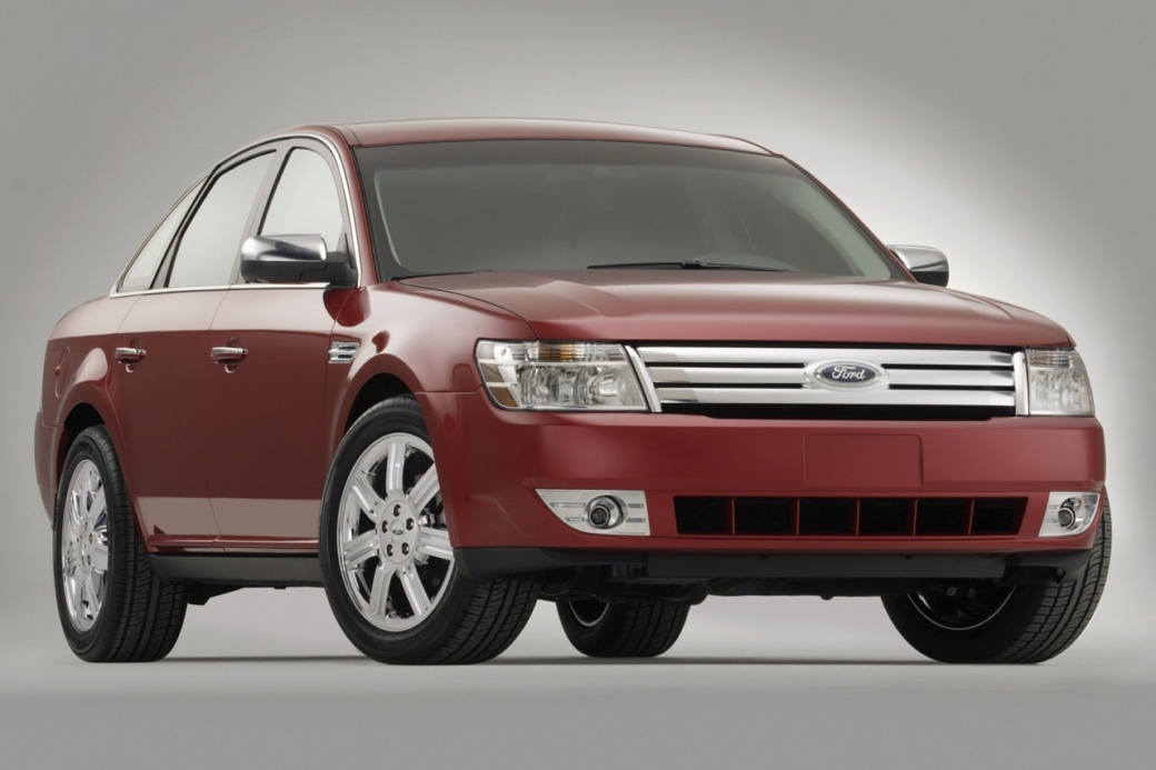 Ford Taurus, el coche que salvó a Ford de la quiebra en los 80 ...
