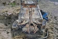 Opel Kadett robado aparece pantano