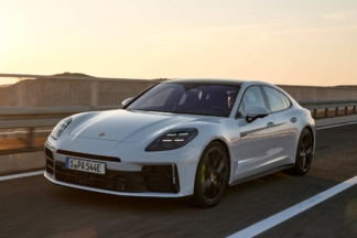 La familia del Porsche Panamera crece con tres nuevas versiones híbridas enchufables Porsche Panamera versiones híbridas enchufables