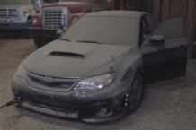 Este Subaru Impreza WRX abandonado en un granero recibe una segunda oportunidad Subaru Impreza WRX abandonado