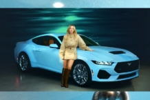 Sydney Sweeney, actriz de 'Euphoria', diseña su propio Ford Mustang Sydney Sweeney Ford Mustang