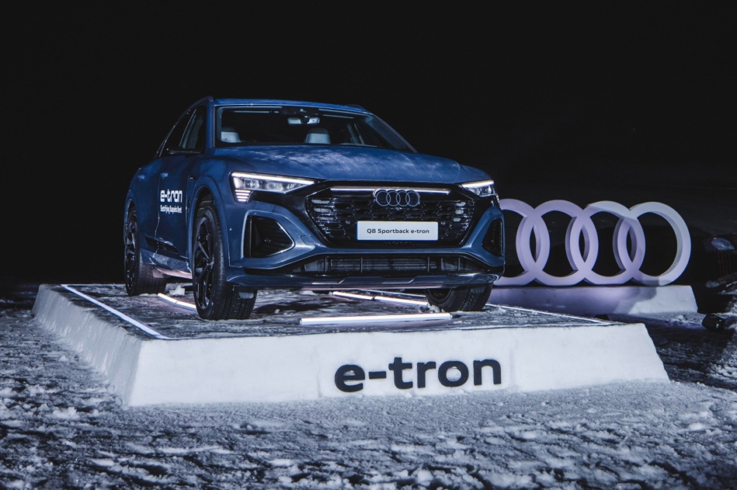 Audi Q8 e-tron edition Dakar