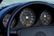 Mercedes-Benz 350 SL (R 107), el primer coche con un cuentakilómetros de seis dígitos mercedes sl r 107 cuentakilometros seis digitos