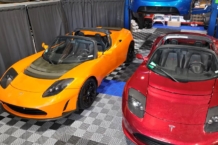 Un multimillonario anti Tesla se gasta 740.000 euros en tres Roadster abandonados en China durante 12 años multimillonario anti Tesla tres Roadster