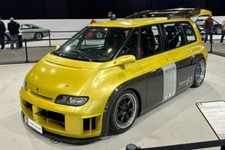 Esta inesperada sorpresa, uno de los coches más brutales de la historia, te espera en el Salón de Ginebra 2024 renault espace f1
