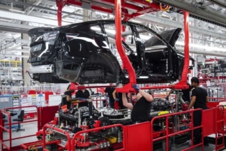 Filtran los sueldos que tienen los trabajadores de Tesla en EE.UU. sueldo trabajadores tesla estados unidos