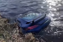 Un Mercedes-AMG GT R acaba sumergido en el agua de un canal holandés Mercedes-AMG GT R sumergido agua