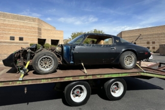 Pagan 95.000 dólares por el Pontiac Firebird Trans Am de 1979 usado en la última película de Steve McQueen Pontiac Firebird Trans Am 1979 película Steve McQueen