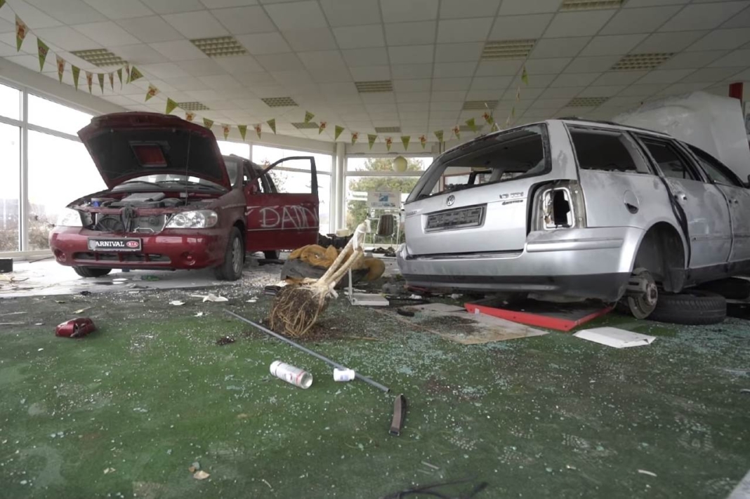 Concesionario abandonado