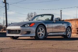 Este Honda S2000 de 2001 con solo 1.500 kilómetros está a la venta subasta honda s2000 2001