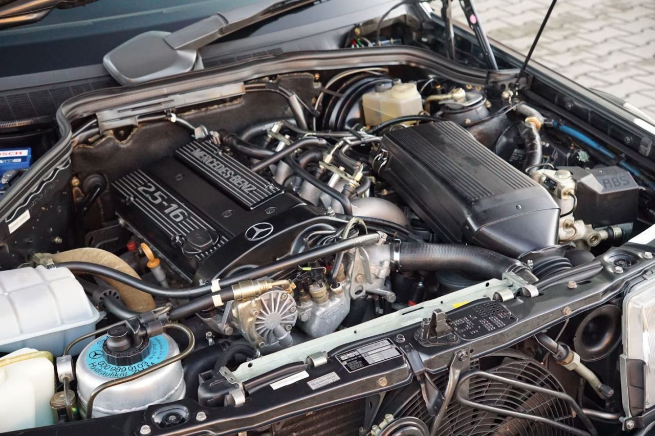 subasta mercedes-benz 190e 2.5-16 evolution ii 1990