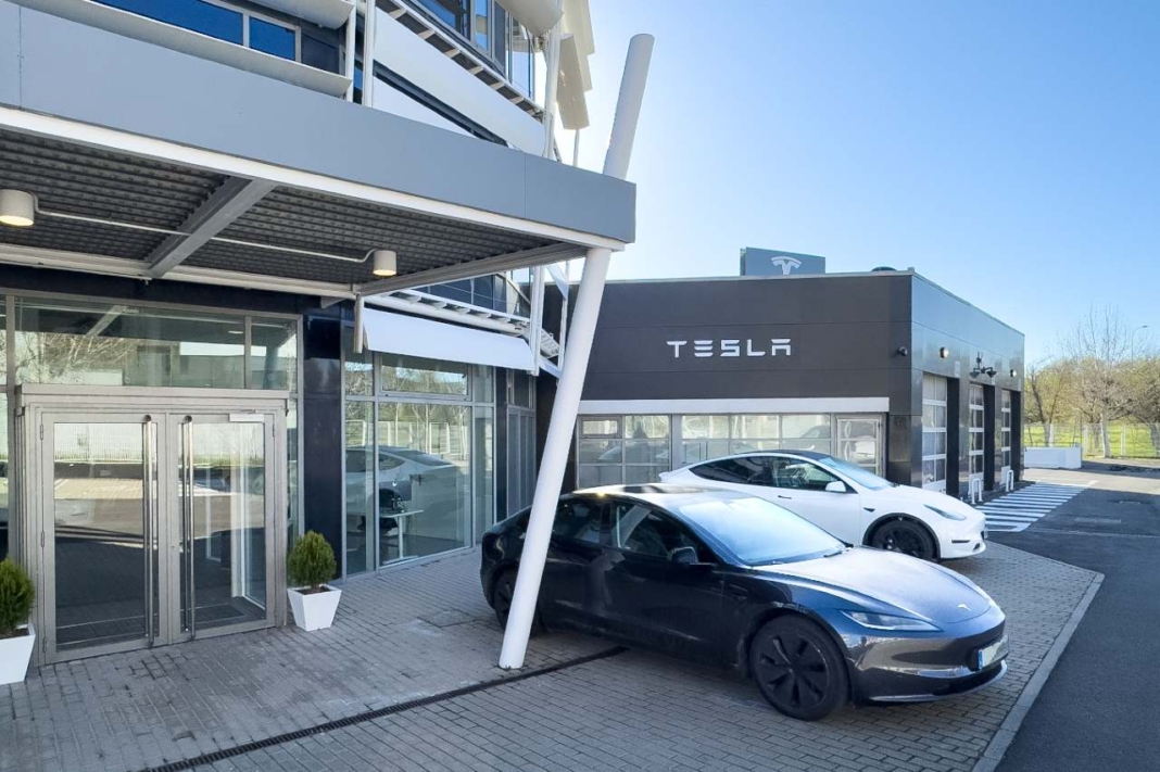 Tesla Center Madrid