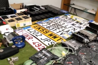 Detienen a 21 personas por robar coches de lujo, acción que hacían en un minuto Detiene 21 personas robar 21 coches de lujo