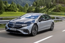 Mercedes probó un prototipo del EQS con un motor de gasolina como extensor de autonomía, según un informe Mercedes EQS extensor autonomía
