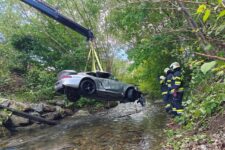 Porsche 993 Turbo cae río