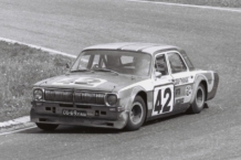 Los coches de carreras soviéticos de los ’70 y ’80 a menudo usaban llantas de magnesio procedentes de helicópteros militares coches carreras sovieticos llantas magnesio