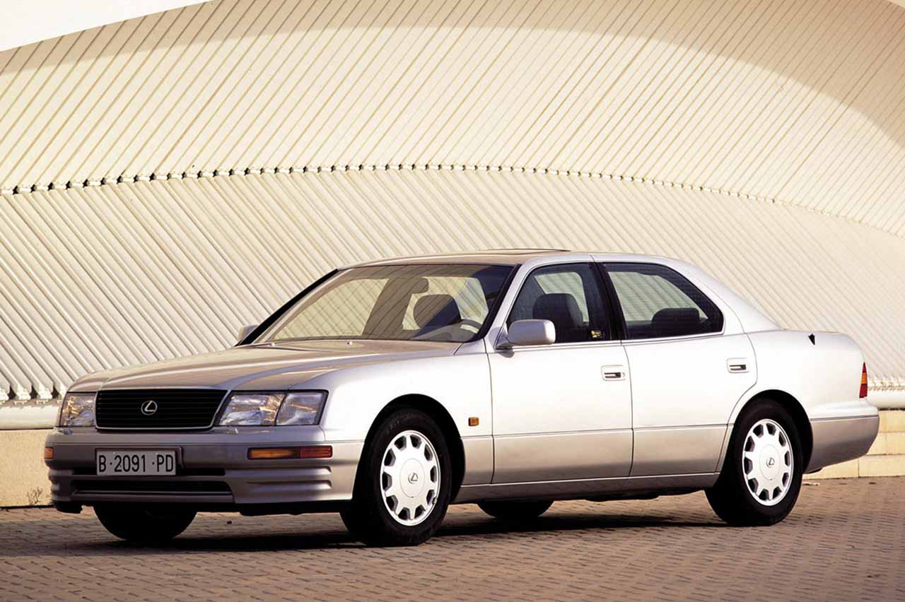 coches con motor V8 económicos