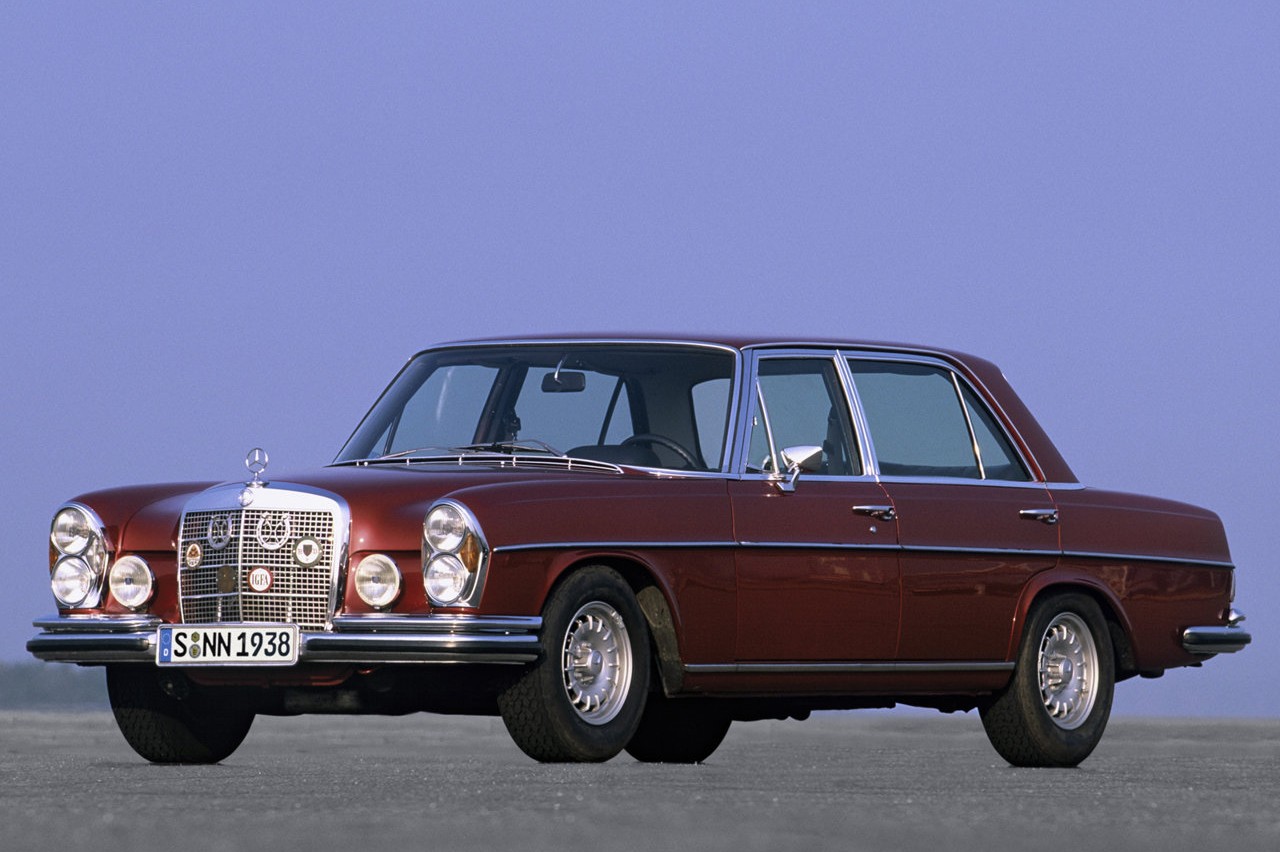 coches potentes apariencia común