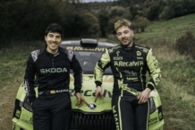Vídeo: entrevista a Maverick Viñales y José Antonio ‘Cohete’ Suárez a bordo del Skoda Fabia RS Rally2 maverick viñales jose antonio cohete suarez entrevista