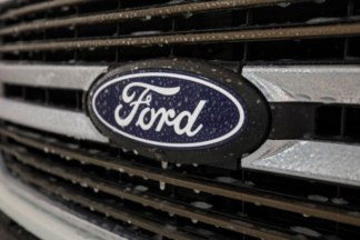 Así tortura Ford el logotipo de sus modelos para comprobar su resistencia pruebas resistencia logotipo ford