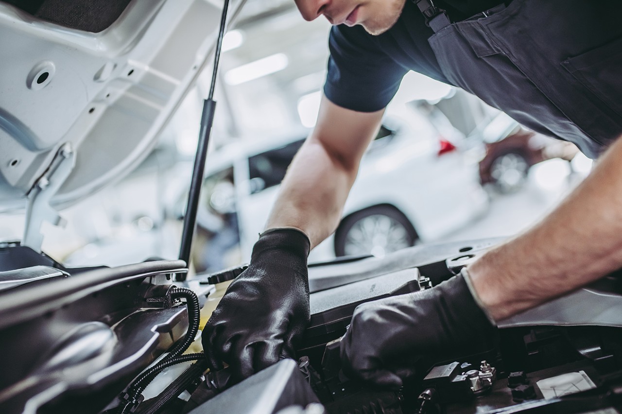 Cambiar aceite coche